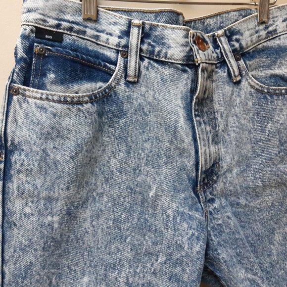 Urban Outfitters BDG slim cut off acid wash denim shorts - Picture 2 of 4